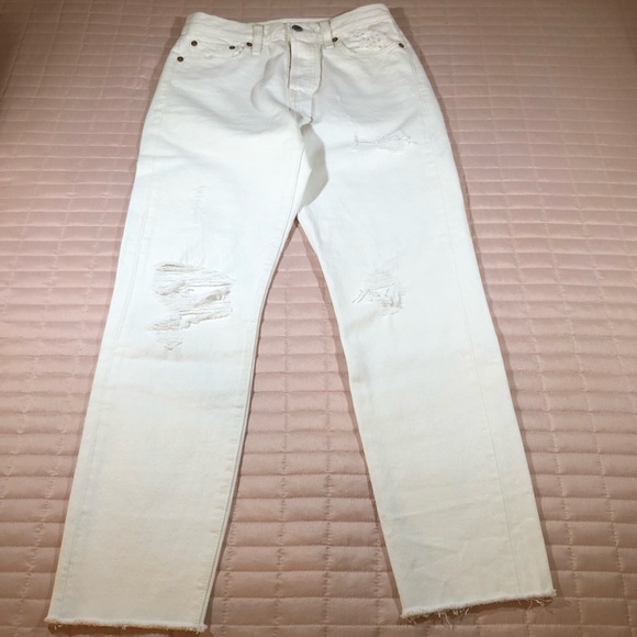 Levi's Wedgie Straight Jeans in Cloud Bank White - Picture 3 of 15